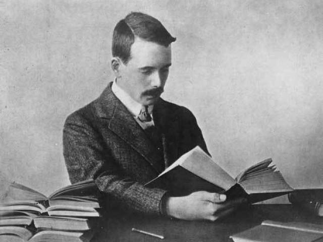 B) Henry Moseley