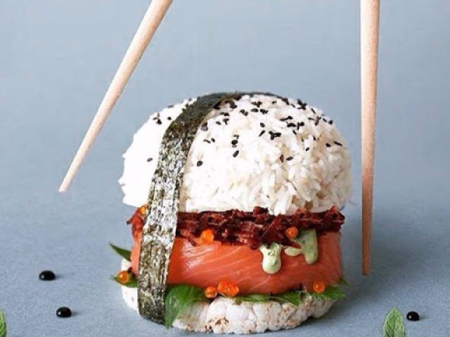 Hamburguer e Sushi