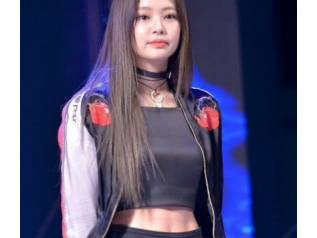 JENNIE