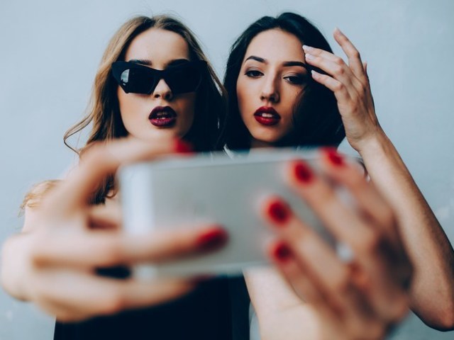 Viva um dia de luxo e diremos qual rede social combina com você!