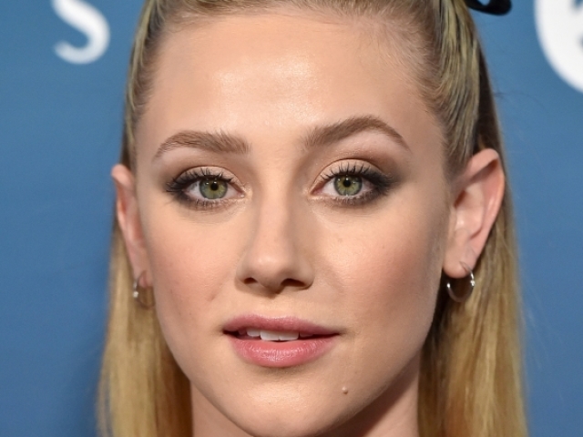 Lili Reinhart