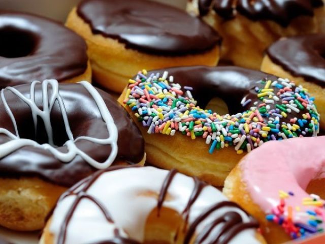 Donut, MilkShake, doces, (quase) tudo que tenha açúcar