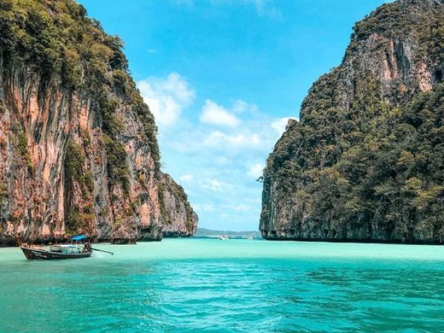 Um lugar bem tropical, para mergulhar e viver o calor do verão!