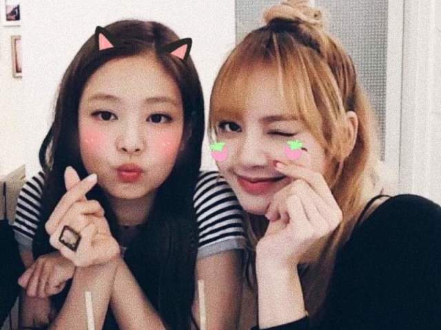 Quem serias: Jennie ou Lisa?