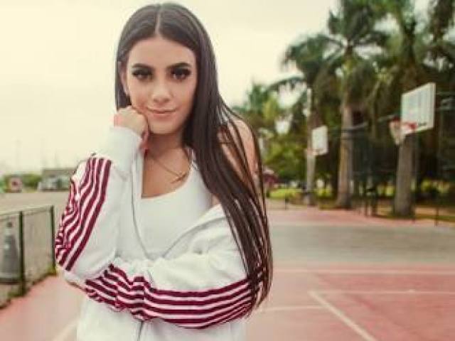 Nenhum só melhor amiga