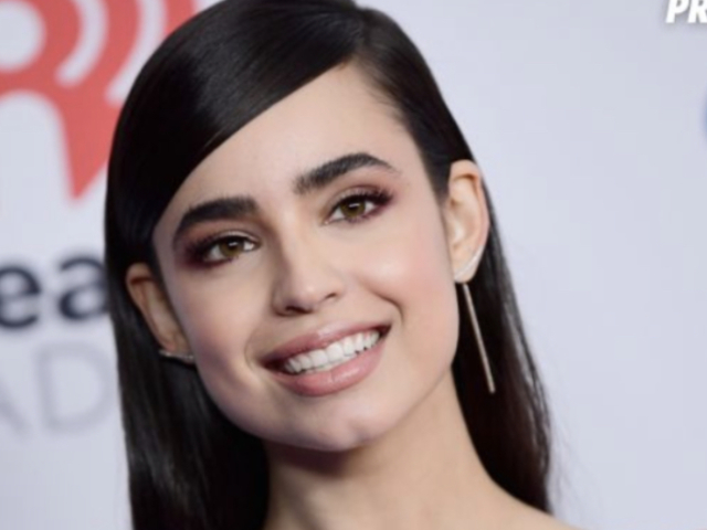 Sofia Carson/Evie