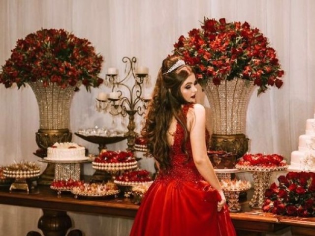 Monte sua festa de debutante!