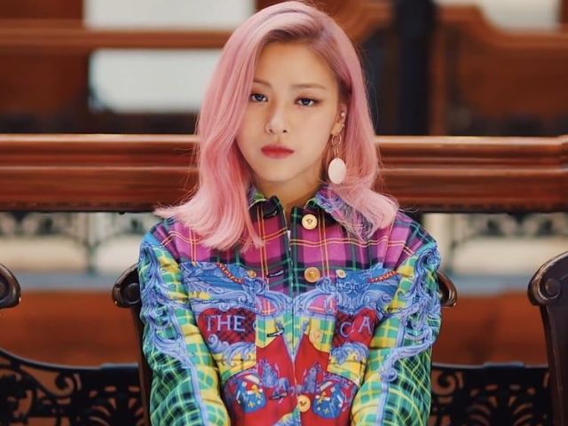 Shin Ryujin (신류진).
Nome de Palco: Ryujin (류진).