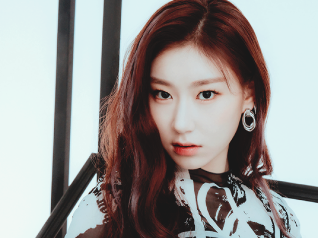 Lee Chaeryeong (이채령).
Nome de Palco: Chaeryeong (채령).