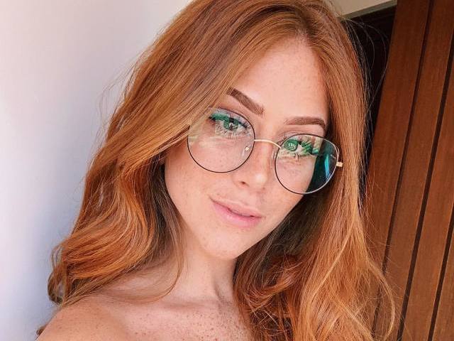 Mari Maria