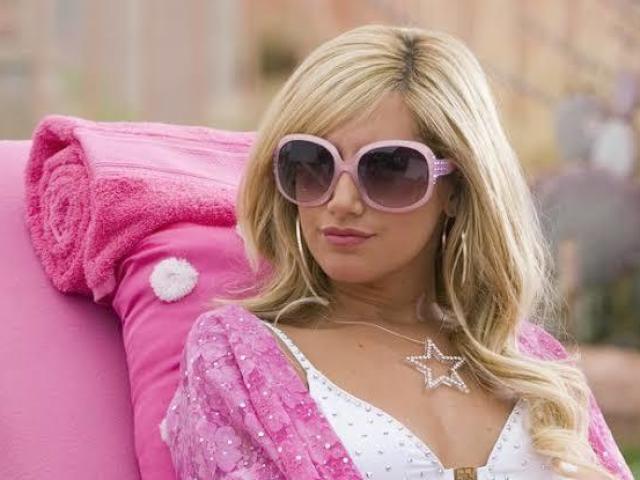 Sharpay: rainha injustiçada. Alguma Básica roubou seu lugar e todos te odeiam sem motivo.