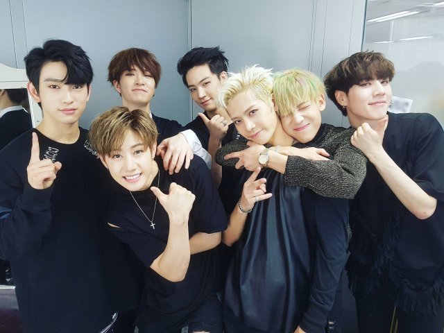 Monte o seu look e descubra quem do GOT7 te convidaria para sair!