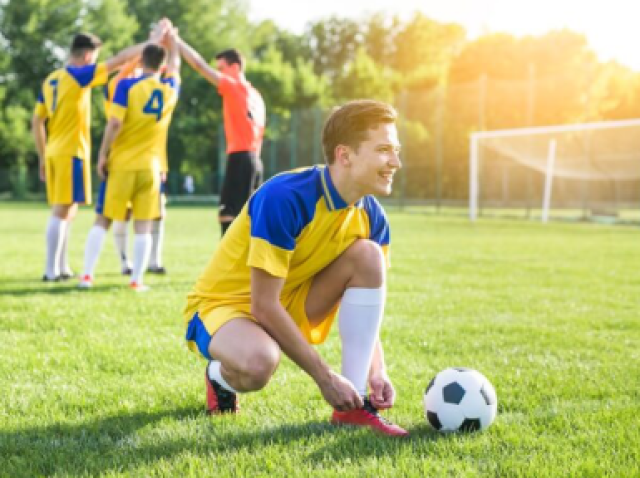 Jogar Futebol com os Amigos