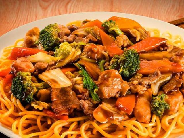 Yakissoba de Frango.