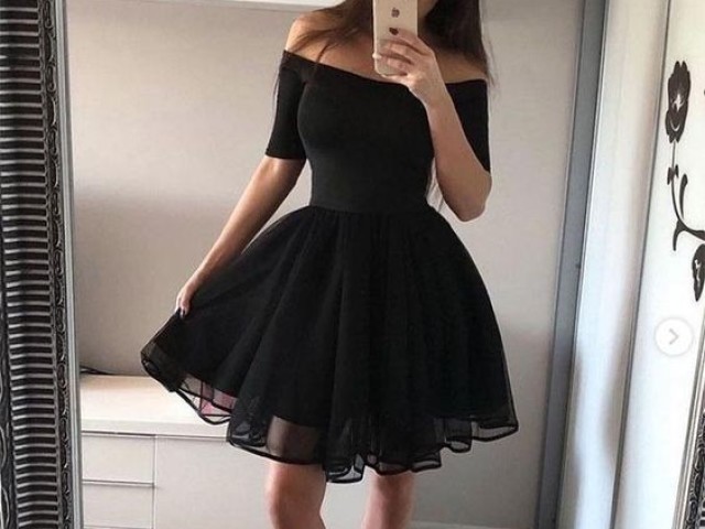 Vestido rodado preto