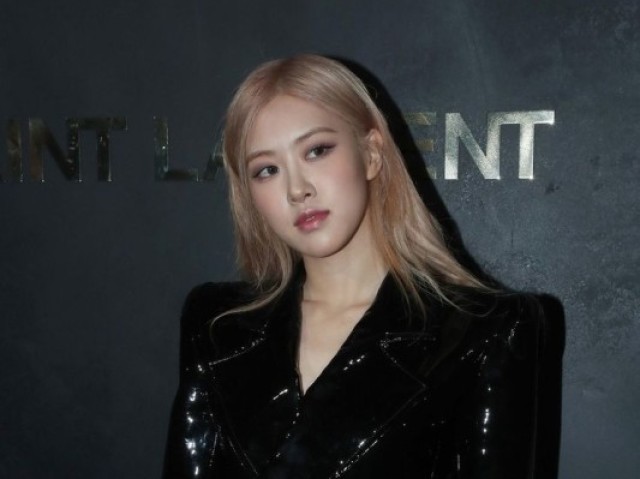 Rosé 
BLACKPINK