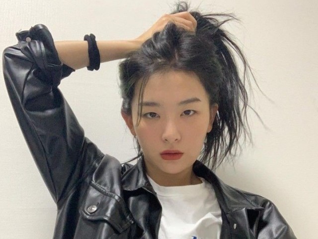 Seulgi
Red velvet