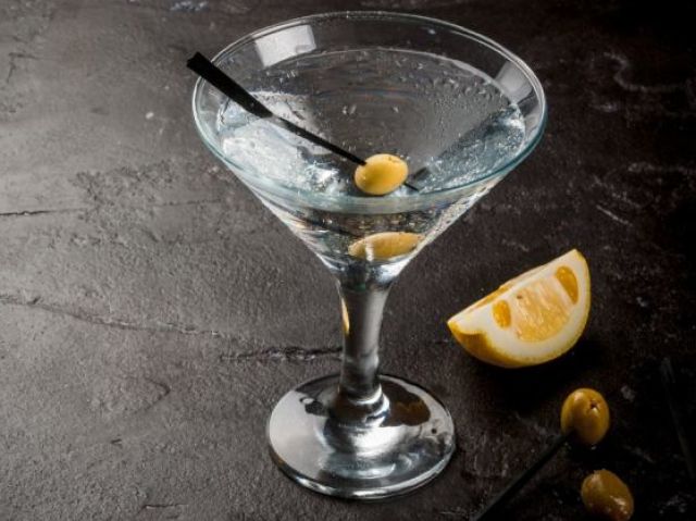 DRY MARTINI