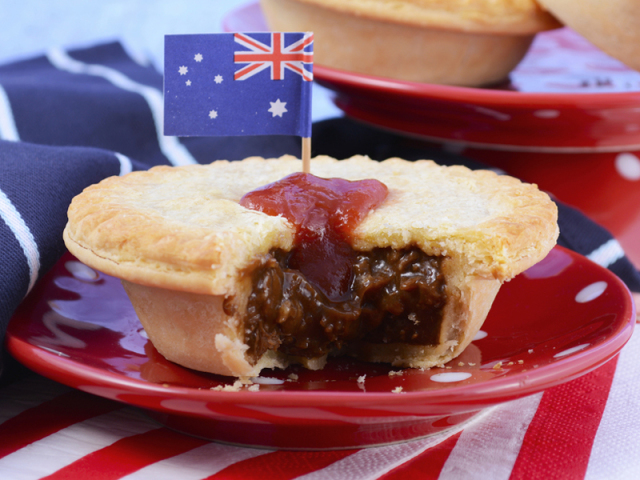 Pies é uma tortinha de carne moída da Australia