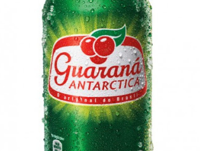 Guaraná!!
Quente, com duas fatias de laranja