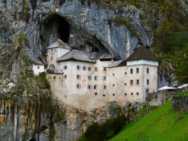 Castelo de Predjama/ Eslovênia