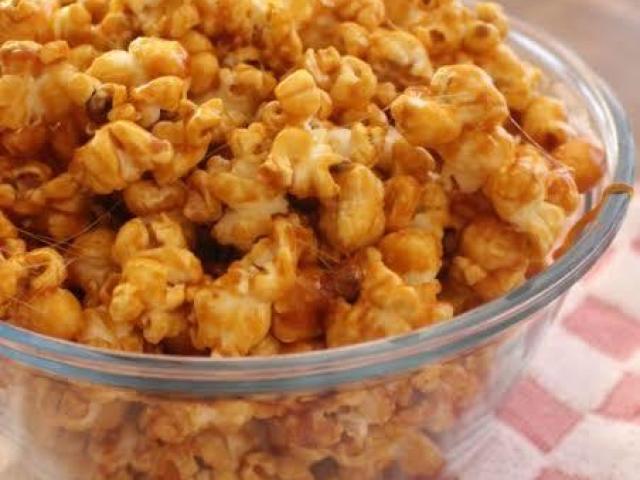 Pipoca caramelada