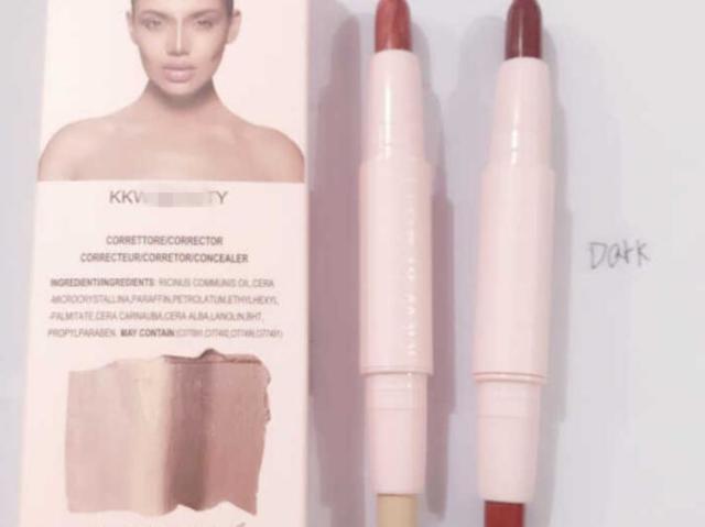 KKWBEAUTY
(É a marca de makes da kim kardashian pra quem não sabe)