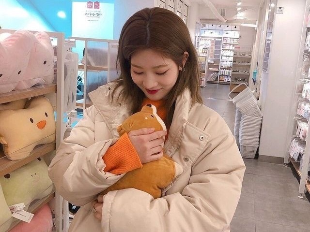 KIM LIP!