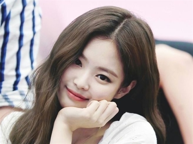 JENNIE