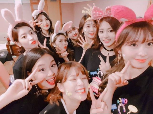 Monte sua festa de aniversário e descubra quem do TWICE iria!
