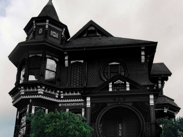 Casa gótica!