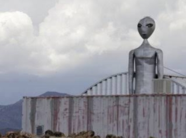 Pŕa agência da area 51