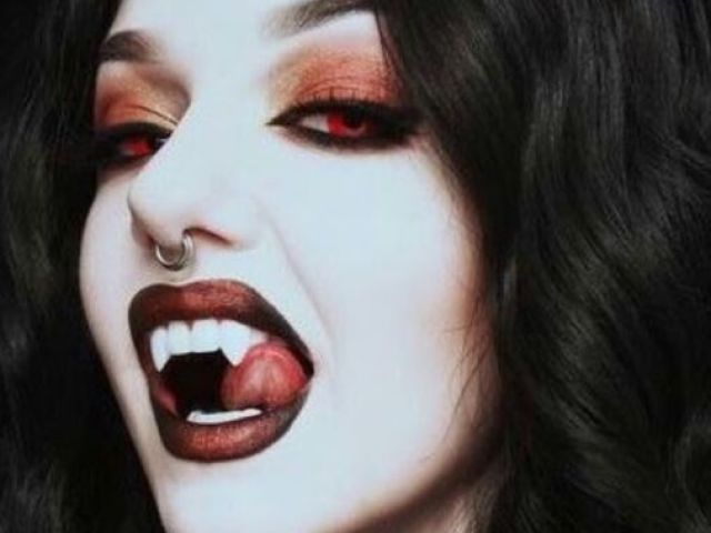 Vampiro (a)