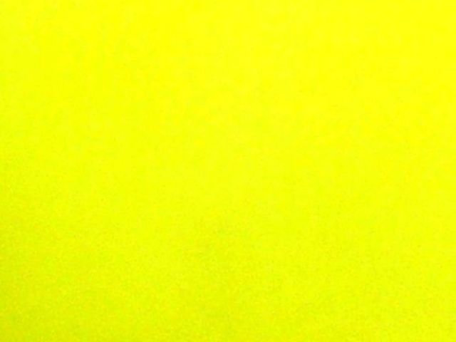 amarelo