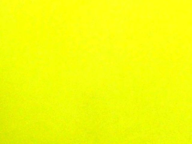 amarelo