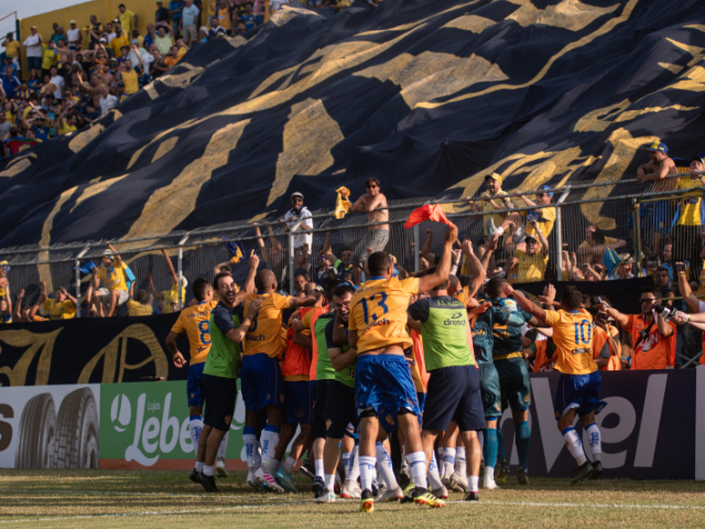 Bora para a Boca do Lobo!