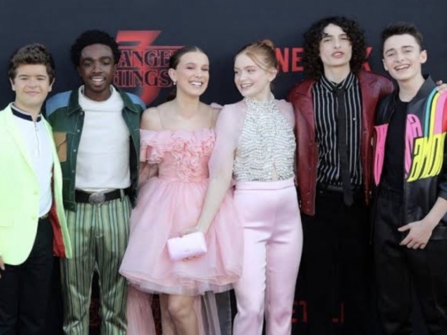 Qual dos atores de Stranger Things você namoraria?