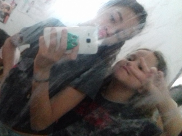 Nos duas somos chatas demais