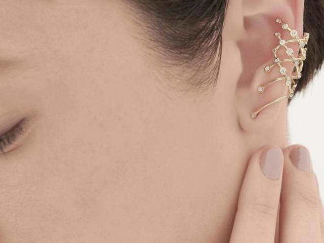 Ear cuff