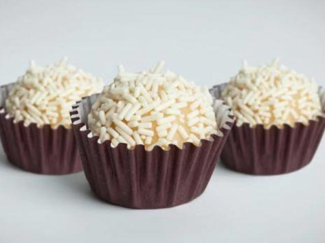 Brigadeiro Branco.