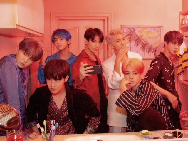 Monte o seu dia perfeito e descubra quem do BTS te acompanharia nele!