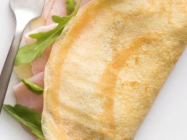 Apenas uma crepioca com presunto e alface!
Super simples e saudável