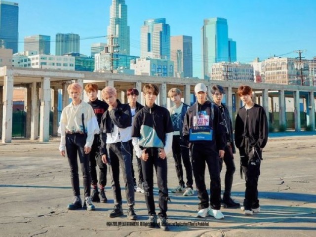 Stray Kids - Double Knot