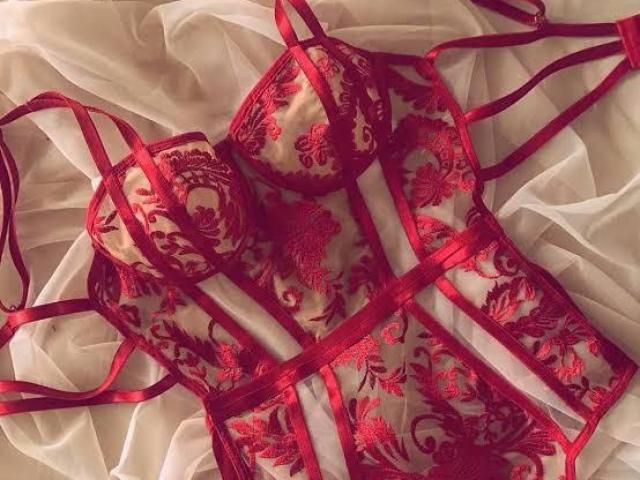 Body/ lingerie rendado vermelho