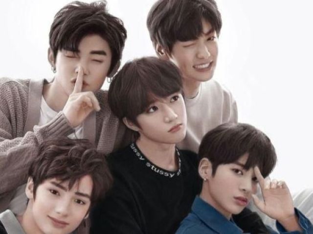 TXT: Qual dos 5 meninos teria um crush por você?