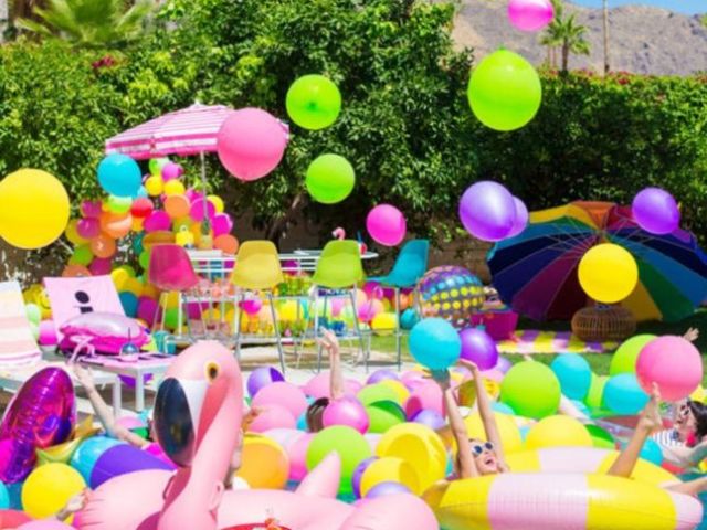 Monte sua pool party!