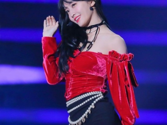 Momo(Twice)