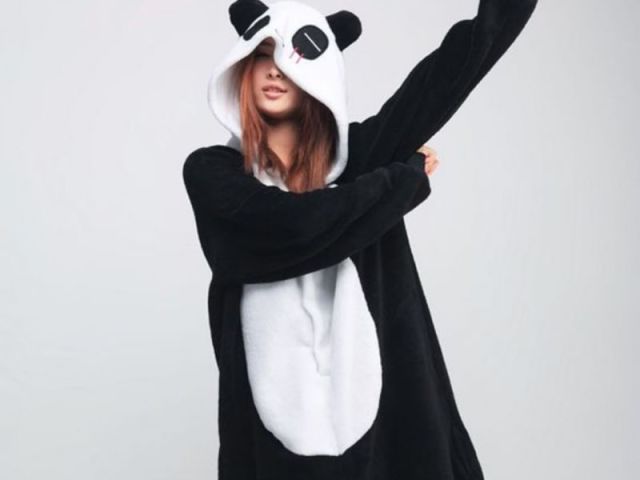 Look 2
Pijama de bichinho (panda) fofo