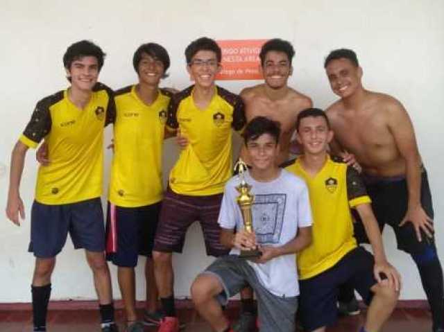 campeonato de fut de ressaca na chuva