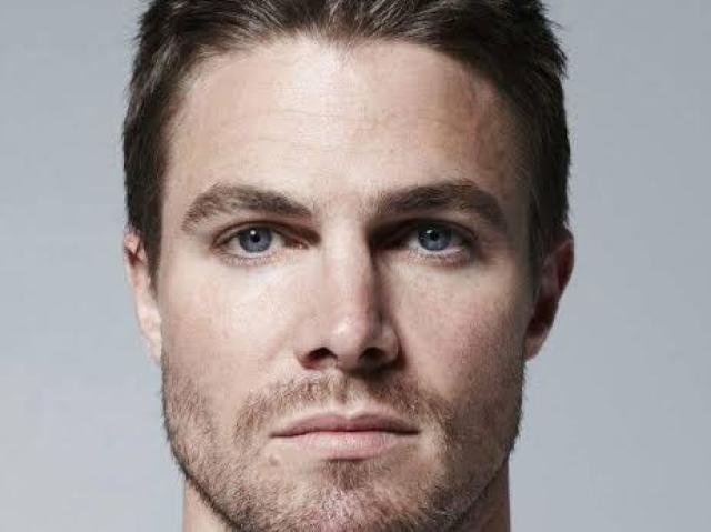 Stephen Amell